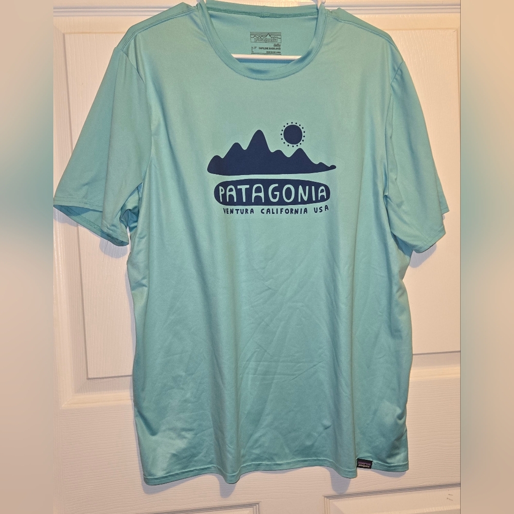 Patagonia Men's Aqua Capilene Baselayer Short Sleeve Tee Large